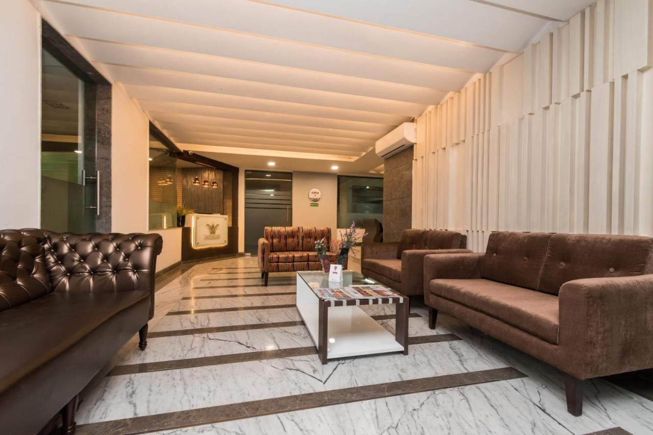Capital O 10212 Hotel West Willows Xanadu Calcutta Extérieur photo
